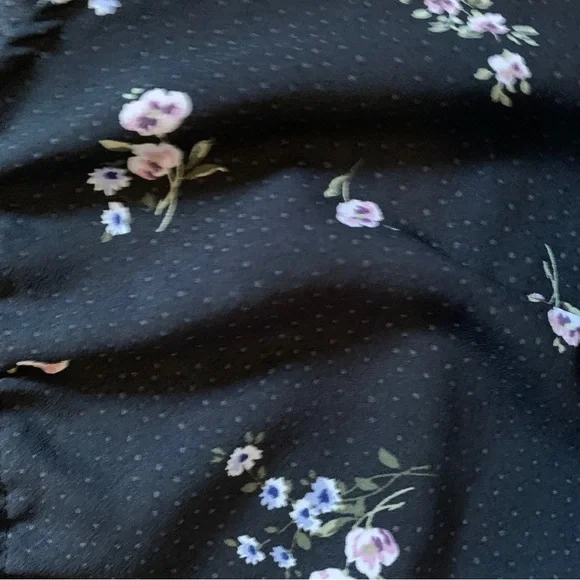 Floral Ruched Blouse - Picture 2 of 5